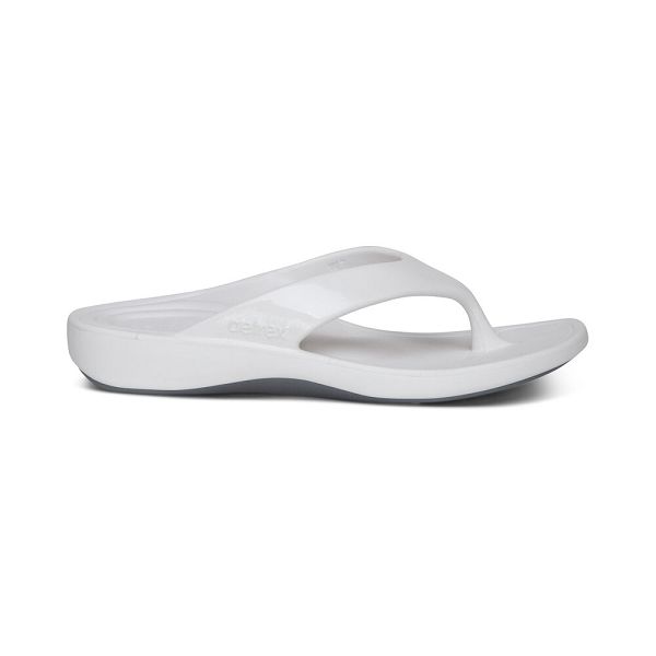 Aetrex Women's Maui Flip Flops White Sandals UK 3086-962